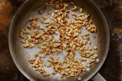 pine nuts roasting pan